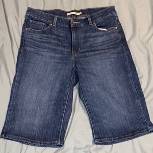 Levi’s classic bermuda shorts size 10
